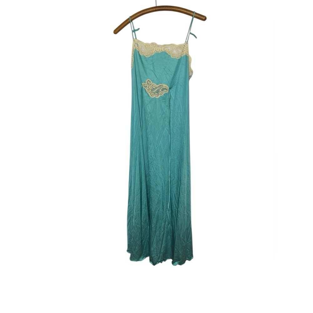 Darling Body Fashion Vintage full sweep Long Nightgown  usa size medium